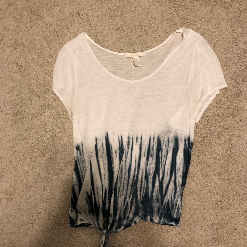 white and blue t-shirt